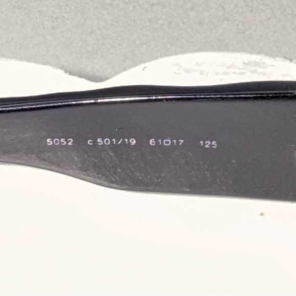 Authentic Chanel black quilted frames with Chanel case - Picture 7 of 13